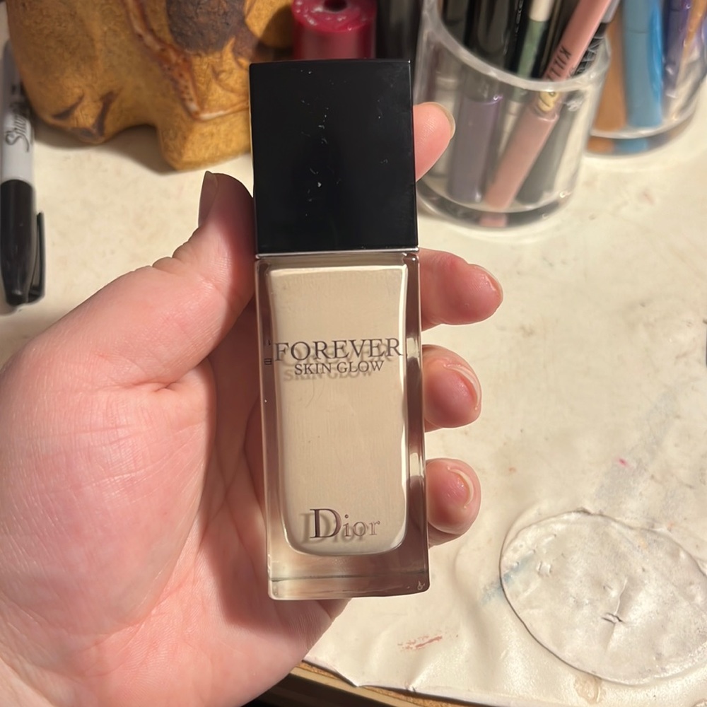 Dior Forever Skin Glow Foundation